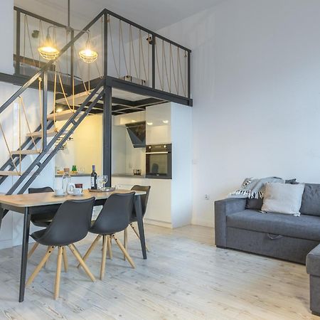 Apartament Z Antresola Nowa Papiernia Wrocław Exteriör bild